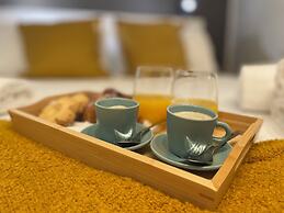 Happy Family Apartments Incantesimo