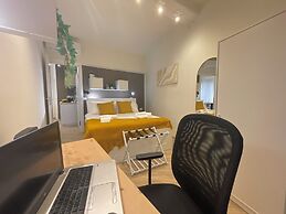 Happy Family Apartments Incantesimo