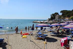 Cinque Terre Campsite Chalet 328 Near the sea