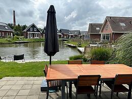 Nice Villa on the Water, Medemblik 1.5 km Away