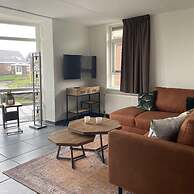 Spectacular Villa by the Lake