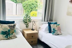 Bungalow Stay in Morpeth Close to Transport Links