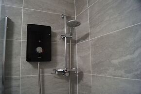 Dundee Apartment - Sleeps 4 - Pet Friendly