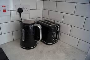 Dundee Apartment - Sleeps 4 - Pet Friendly