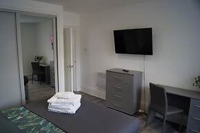 Dundee Apartment - Sleeps 4 - Pet Friendly