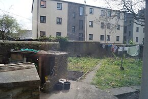 Dundee Apartment - Sleeps 4 - Pet Friendly