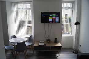 Dundee Apartment - Sleeps 4 - Pet Friendly