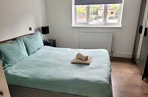 Batterseaflat/sleeps6/refurbished/tv