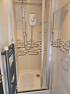 Cosy Studio in Dudley City Center