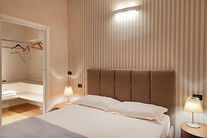 A Lovely Nest in the City