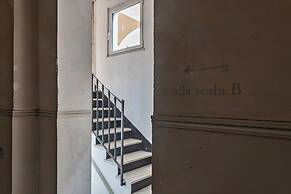 A Lovely Nest in the City