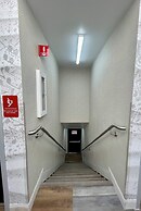 Hotel Rudra - Hollywood