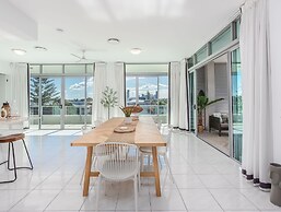 Mermaid Beach Luxury Penthouse