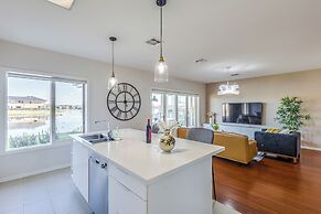 StayAU Magnificent Lakefront Villa