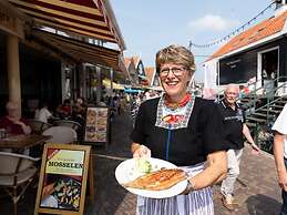 Nice Hotel Room Only 1 km From Volendam Centre