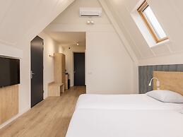 Nice Hotel Room Only 1 km From Volendam Centre