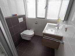 Nice Bungalow in a Holiday Park Near Maastricht