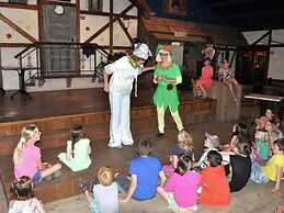 Nice Bungalow in a Holiday Park Near Maastricht