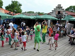 Nice Bungalow in a Holiday Park Near Maastricht