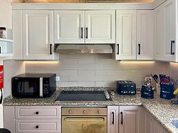 Beachcomber 3 Bedroom Home by Bluescape