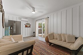 Splash Of Lime 3 Bedroom Home by RedAwning