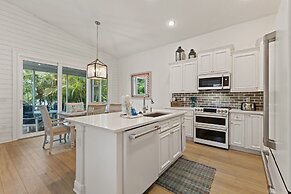 Splash Of Lime 3 Bedroom Home by RedAwning