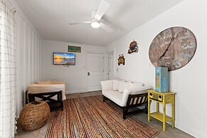 Splash Of Lime 3 Bedroom Home by RedAwning