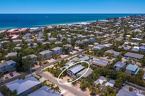 Splash Of Lime 3 Bedroom Home by RedAwning