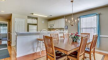 Fifty-seven Sea This Spacious And Beautiful Condo Overlooking Pond And