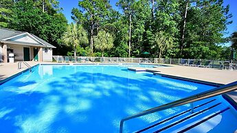 Fifty-seven Sea This Spacious And Beautiful Condo Overlooking Pond And