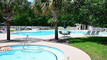 Fifty-seven Sea This Spacious And Beautiful Condo Overlooking Pond And