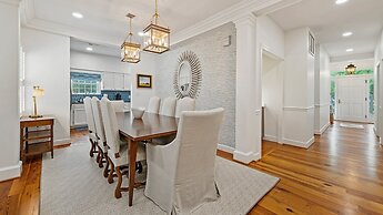Perfect Blend Of Comfort And Modern Design For A Peaceful Retreat 3 Be