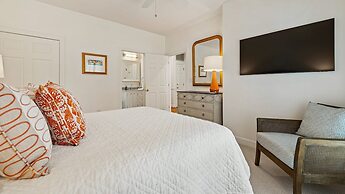 Perfect Blend Of Comfort And Modern Design For A Peaceful Retreat 3 Be