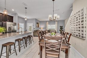 3097pequod 5 Bedroom Townhouse by RedAwning