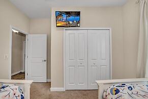 3097pequod 5 Bedroom Townhouse by RedAwning