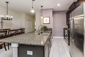 3097pequod 5 Bedroom Townhouse by RedAwning