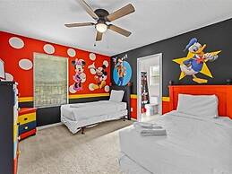 UniquelyÂ yourz 8 Bedroom Home by RedAwning