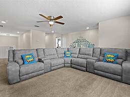 UniquelyÂ yourz 8 Bedroom Home by RedAwning