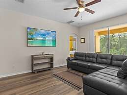 UniquelyÂ yourz 8 Bedroom Home by RedAwning