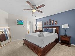 UniquelyÂ yourz 8 Bedroom Home by RedAwning