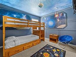 UniquelyÂ yourz 8 Bedroom Home by RedAwning