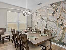 UniquelyÂ yourz 8 Bedroom Home by RedAwning