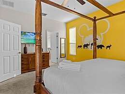 UniquelyÂ yourz 8 Bedroom Home by RedAwning