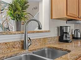 UniquelyÂ yourz 8 Bedroom Home by RedAwning