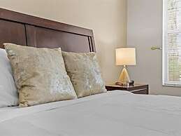 UniquelyÂ yourz 8 Bedroom Home by RedAwning