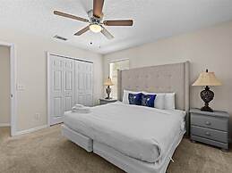 UniquelyÂ yourz 8 Bedroom Home by RedAwning