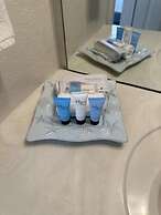 Vista Cay Luxury Serenity. 2 Bedroom Townhouse by RedAwning