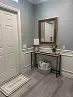 Vista Cay Luxury Serenity. 2 Bedroom Townhouse by RedAwning