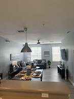 Vista Cay Luxury Serenity. 2 Bedroom Townhouse by RedAwning