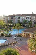 Vista Cay Luxury Serenity. 2 Bedroom Townhouse by RedAwning